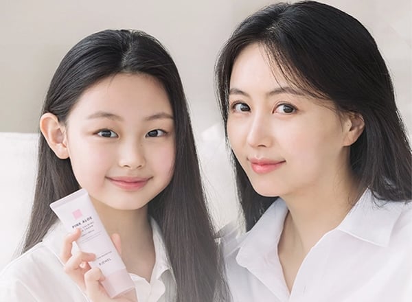 비쥬얼 핑크 알로에 쿨 카밍 선스크린 40ml - Thumbnail