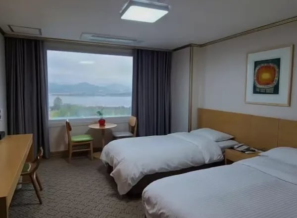 춘천 베어스 호텔 (3성급 또는 동급)