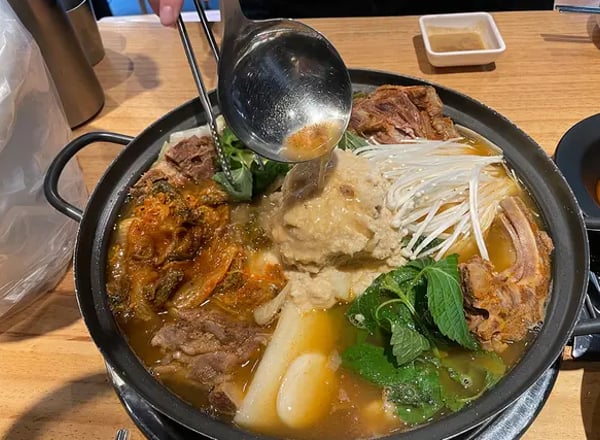 콩벼숲감자탕 | 명동의 한식