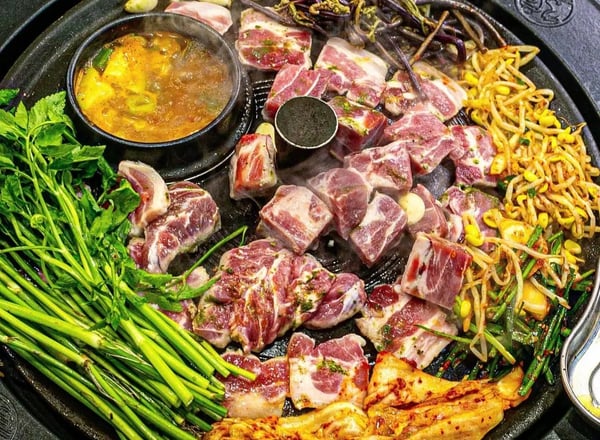 천하제일돌뚜껑 | 명동 K-BBQ