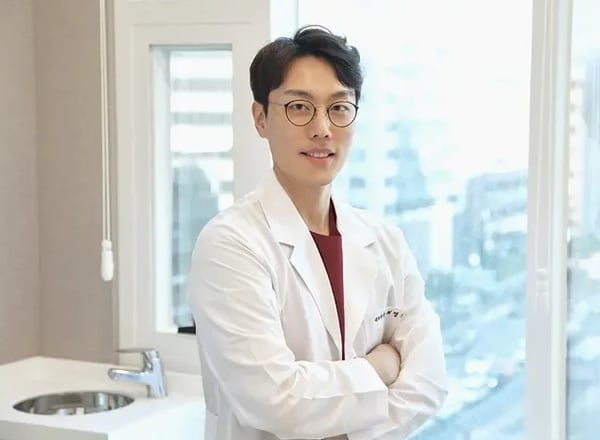 메디큐브클리닉 강남 - 1:1 의사상담 & 프리미엄 스킨케어