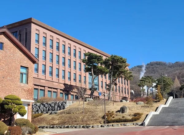 study/dai-hoc-Cheongju-2.jpg