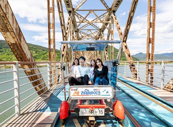 김해가야테마파크 + 김해낙동강레일파크 + 감천문화마을 일일투어ㅣ부산출발