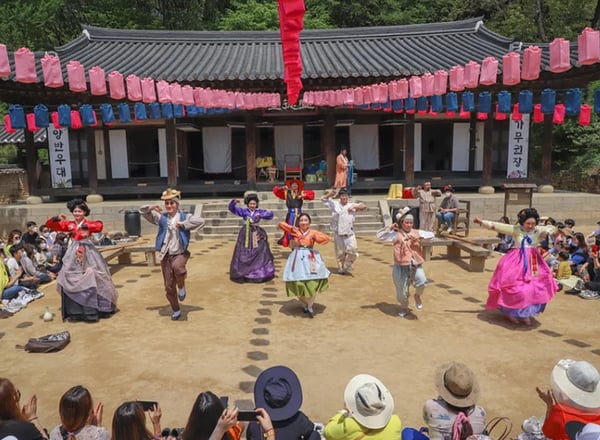 외국인 전용 경기도 일일 투어 – 수원화성 & 한국민속촌